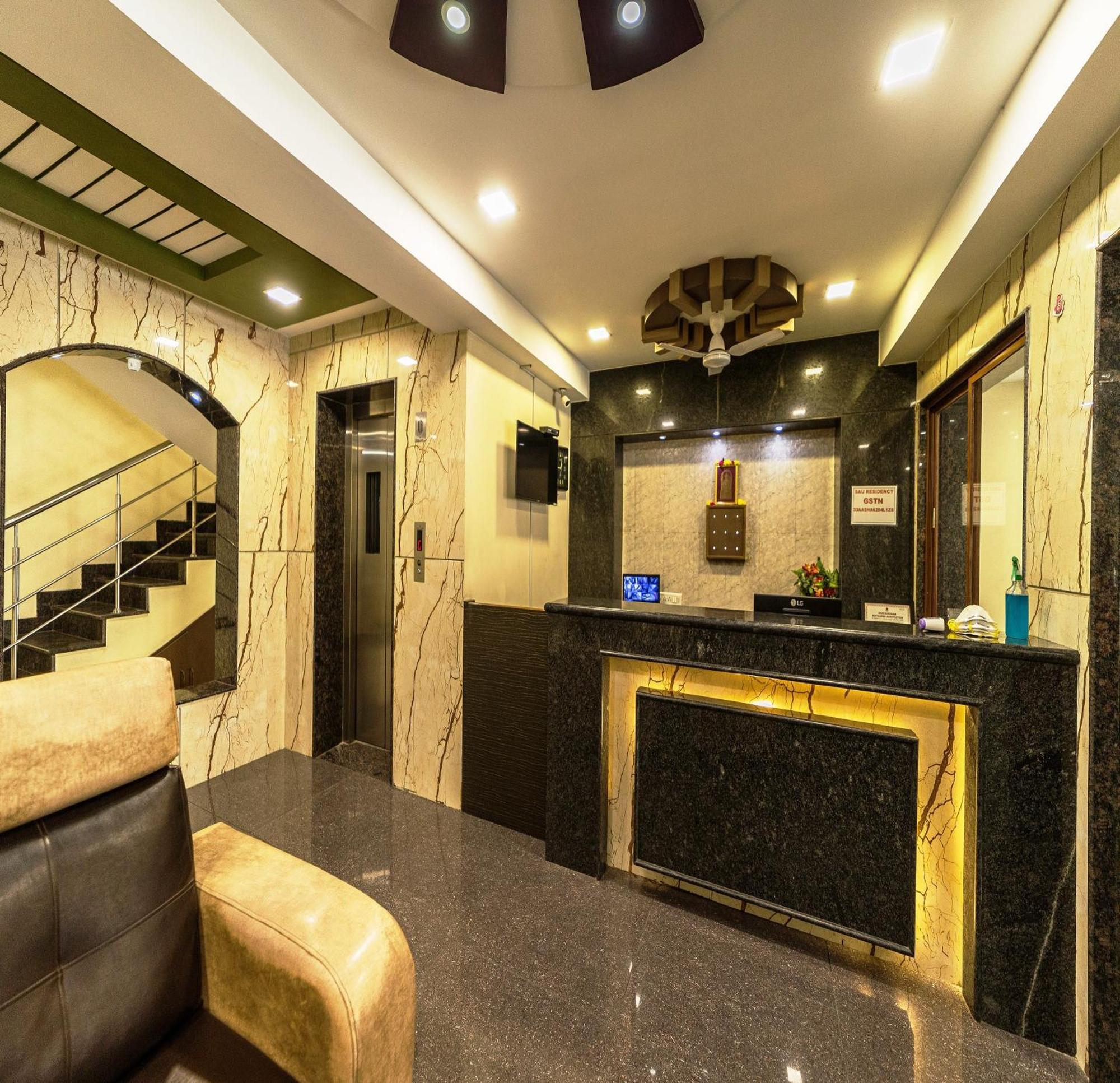 Sau Residency Hotell Kancheepuram Exteriör bild