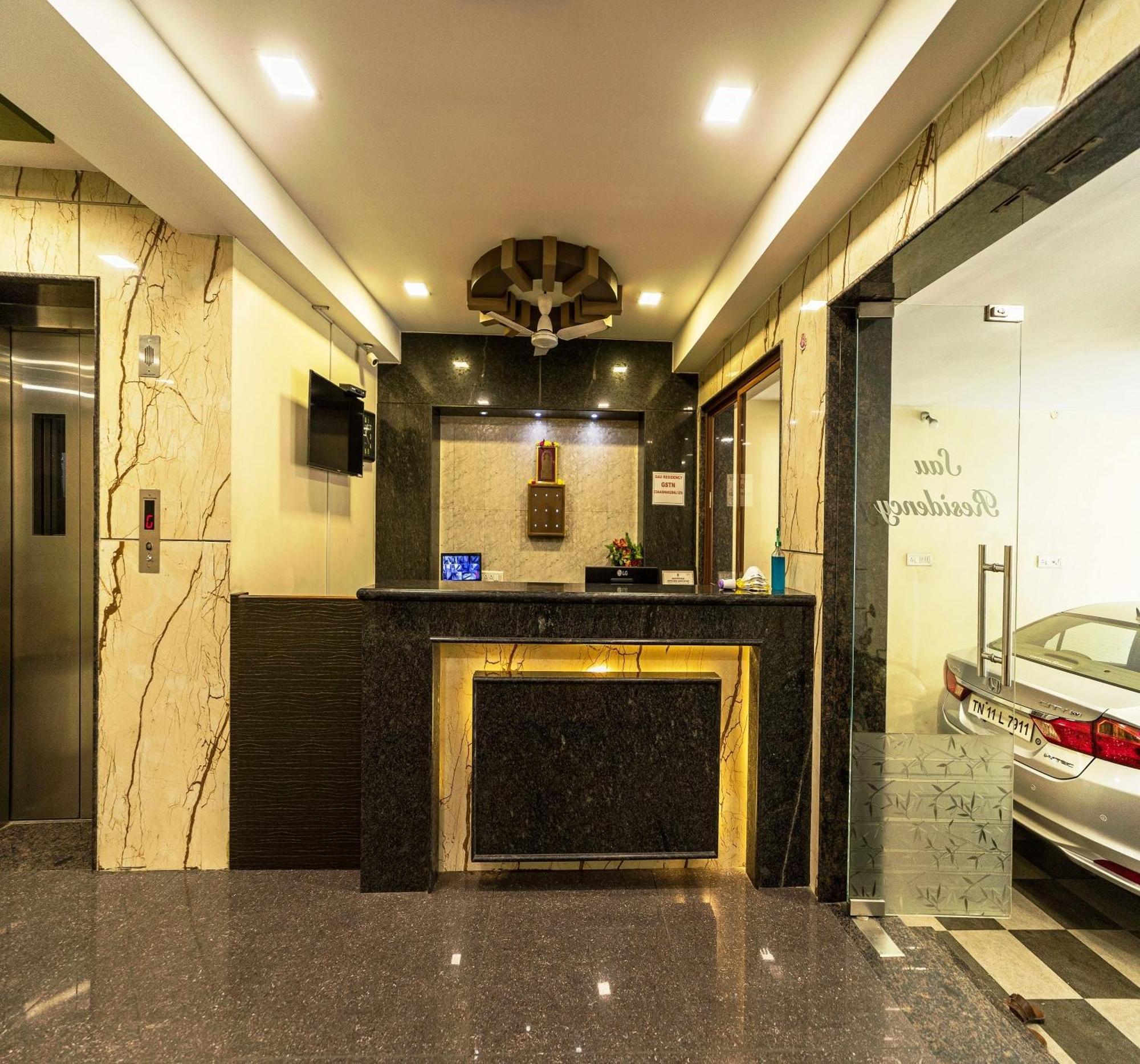Sau Residency Hotell Kancheepuram Exteriör bild