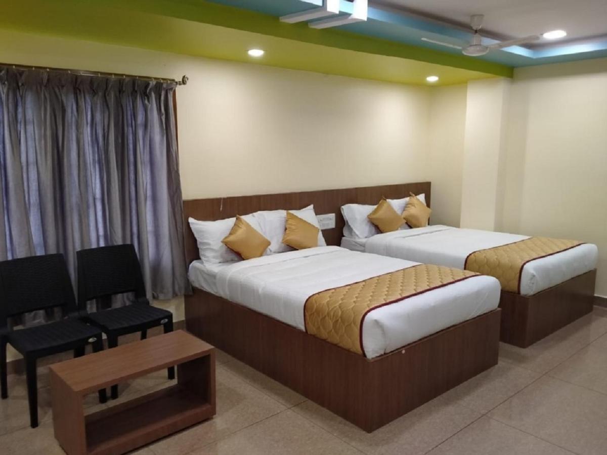 Sau Residency Hotell Kancheepuram Exteriör bild